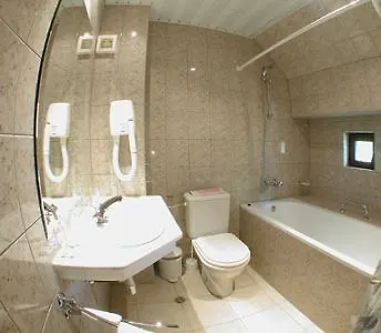 Hotel Hugo Warna