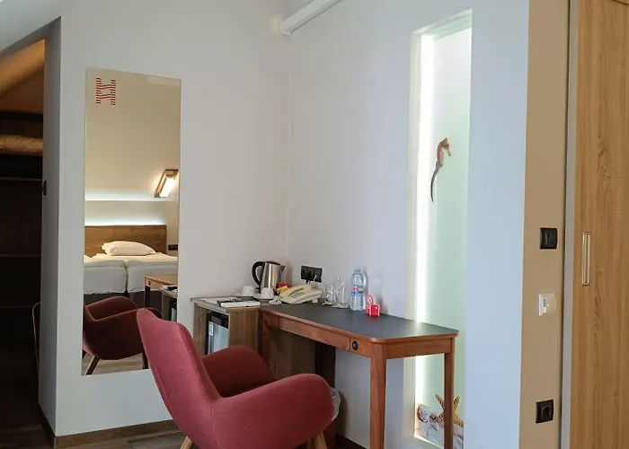 Хотел хюго 3*