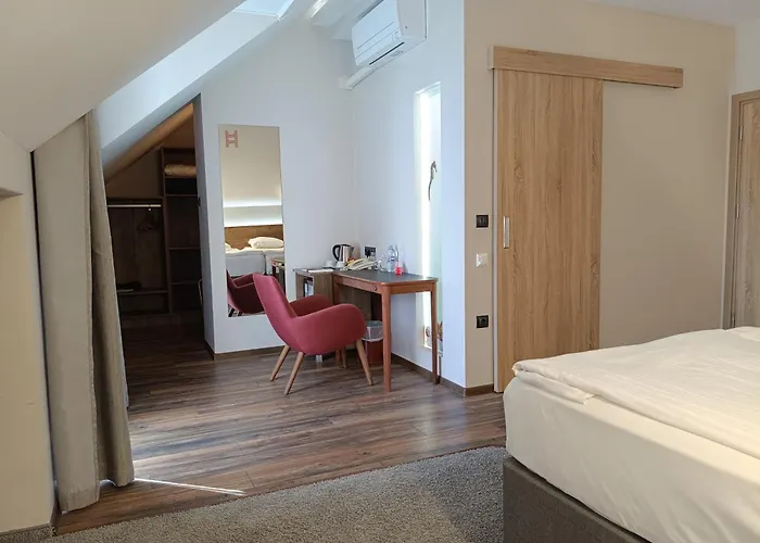 Хотел хюго 3*