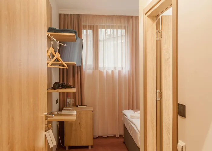 Хотел хюго 3*