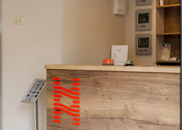 Хотел хюго 3*