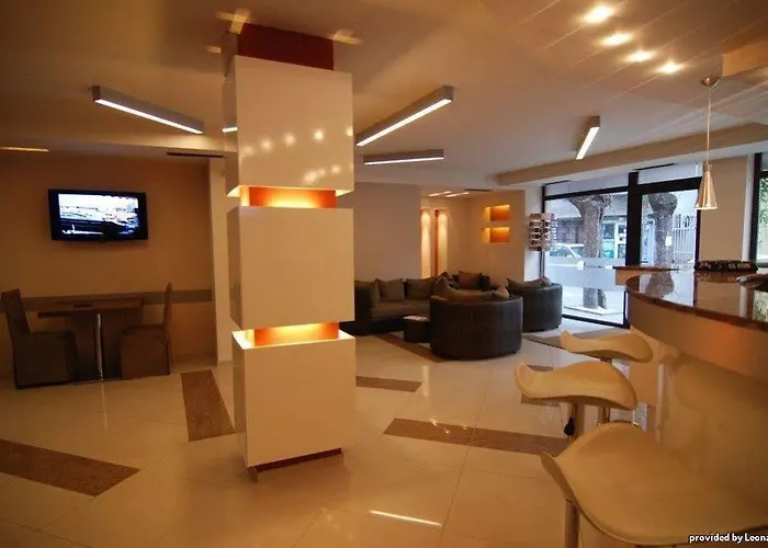 Хотел хюго 3*