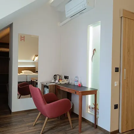 Hotel Hugo 3*