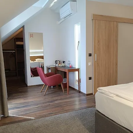 Hotel Hugo 3*
